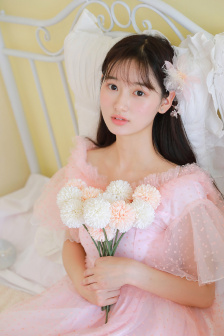邻家金发美女在线观看免费全集高清电影
